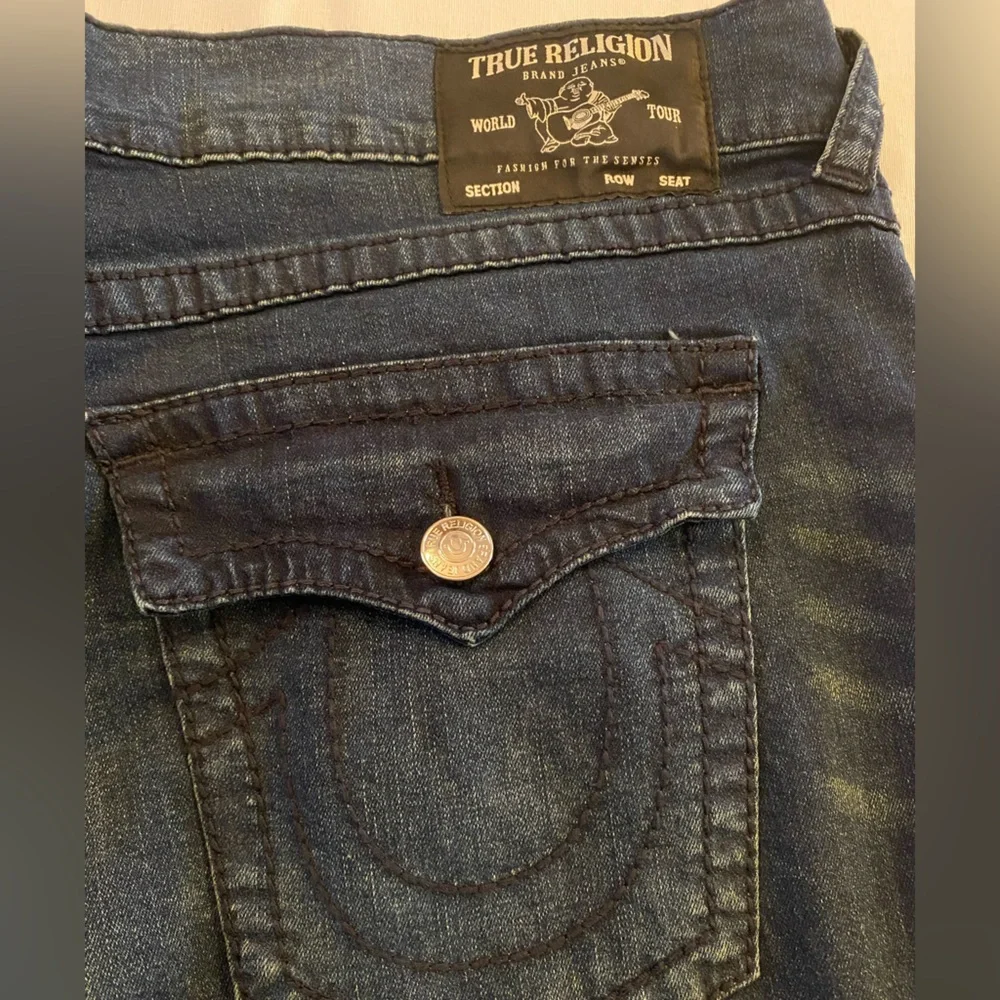 NEW True Religion Geno Flap Relaxed Slim
Jeans 36 40X33 - Picture 6 of 9